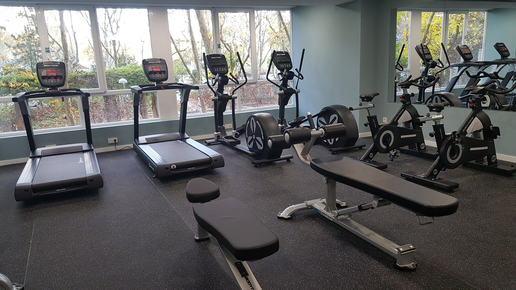 002_alta_senatorbarajas Gimnasio.jpg